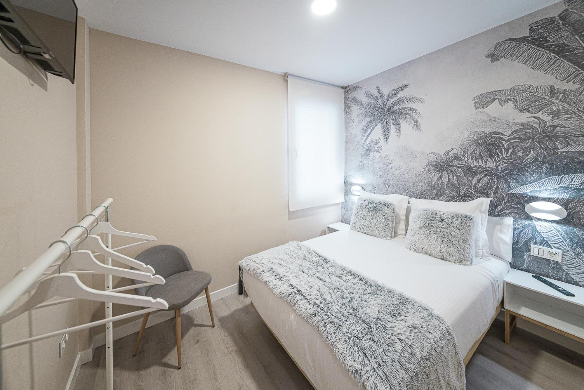 Hostal Plaza Boutique (Adults Only) 萨拉戈萨 外观 照片