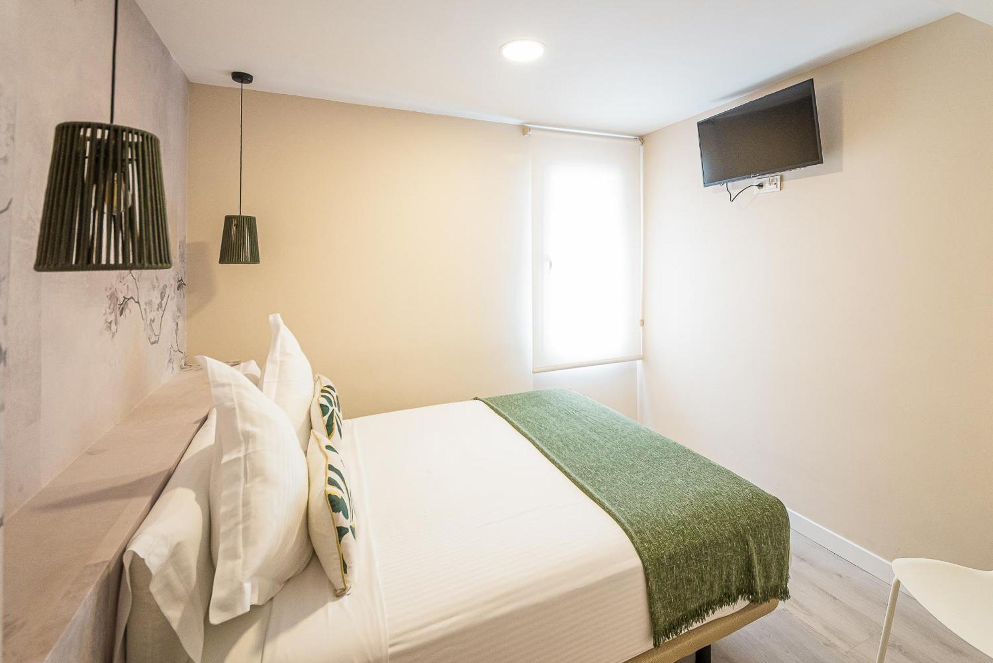 Hostal Plaza Boutique (Adults Only) 萨拉戈萨 外观 照片
