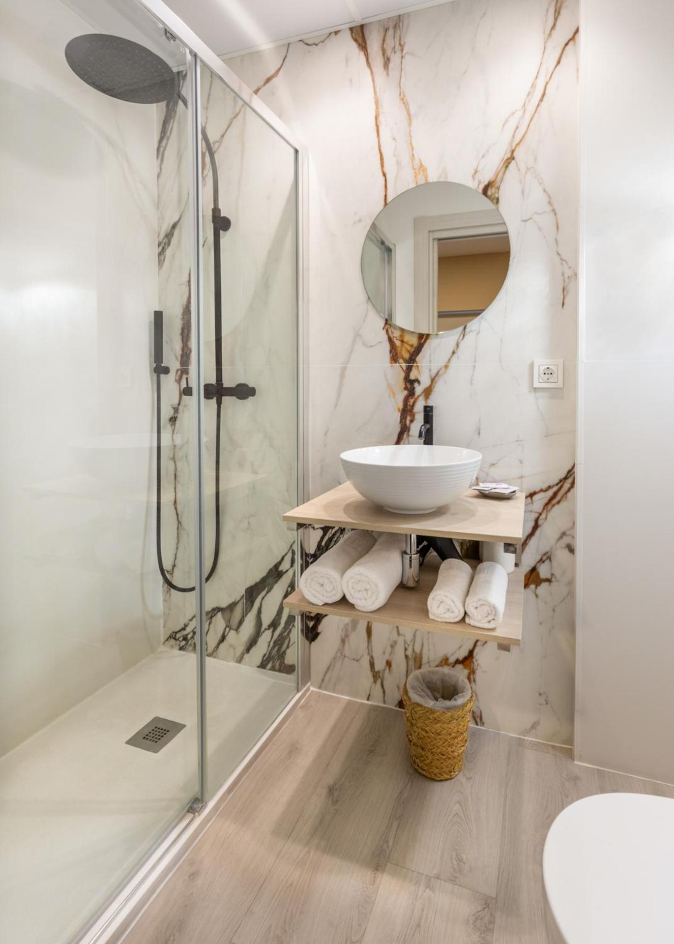 Hostal Plaza Boutique (Adults Only) 萨拉戈萨 外观 照片