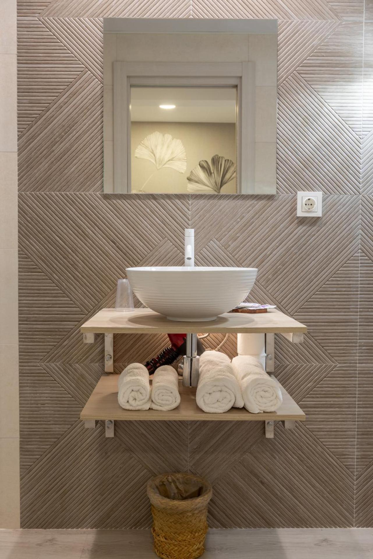 Hostal Plaza Boutique (Adults Only) 萨拉戈萨 外观 照片