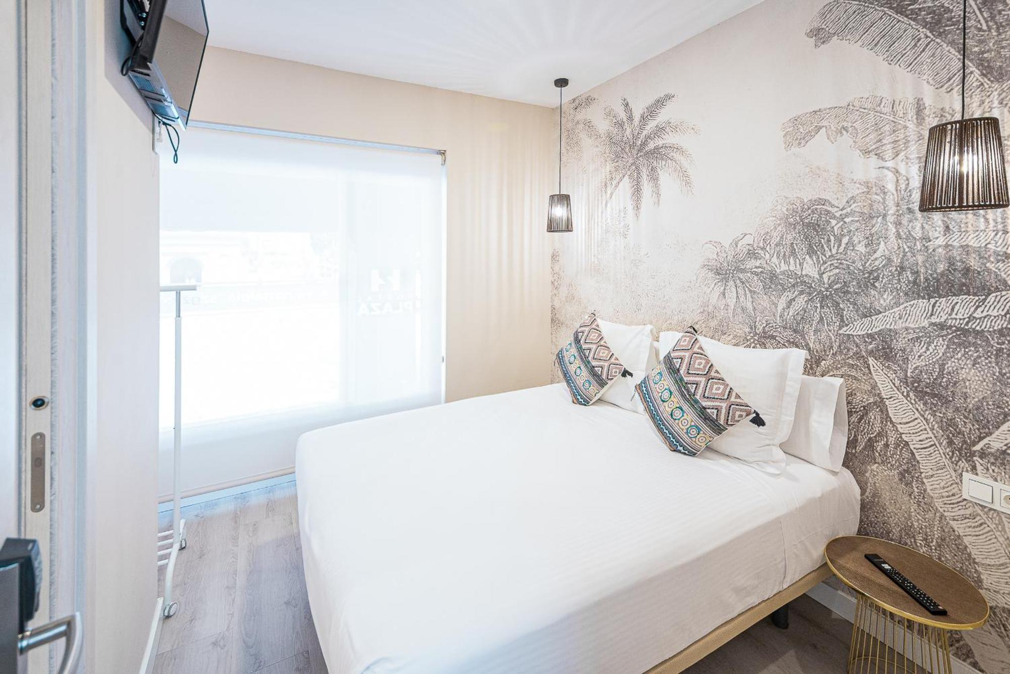 Hostal Plaza Boutique (Adults Only) 萨拉戈萨 外观 照片